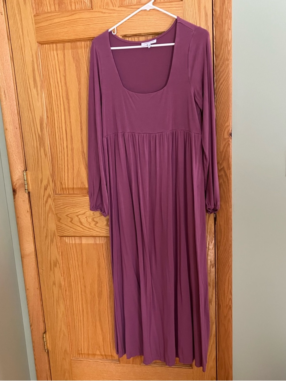 Motherhood Maternity Dress Like New